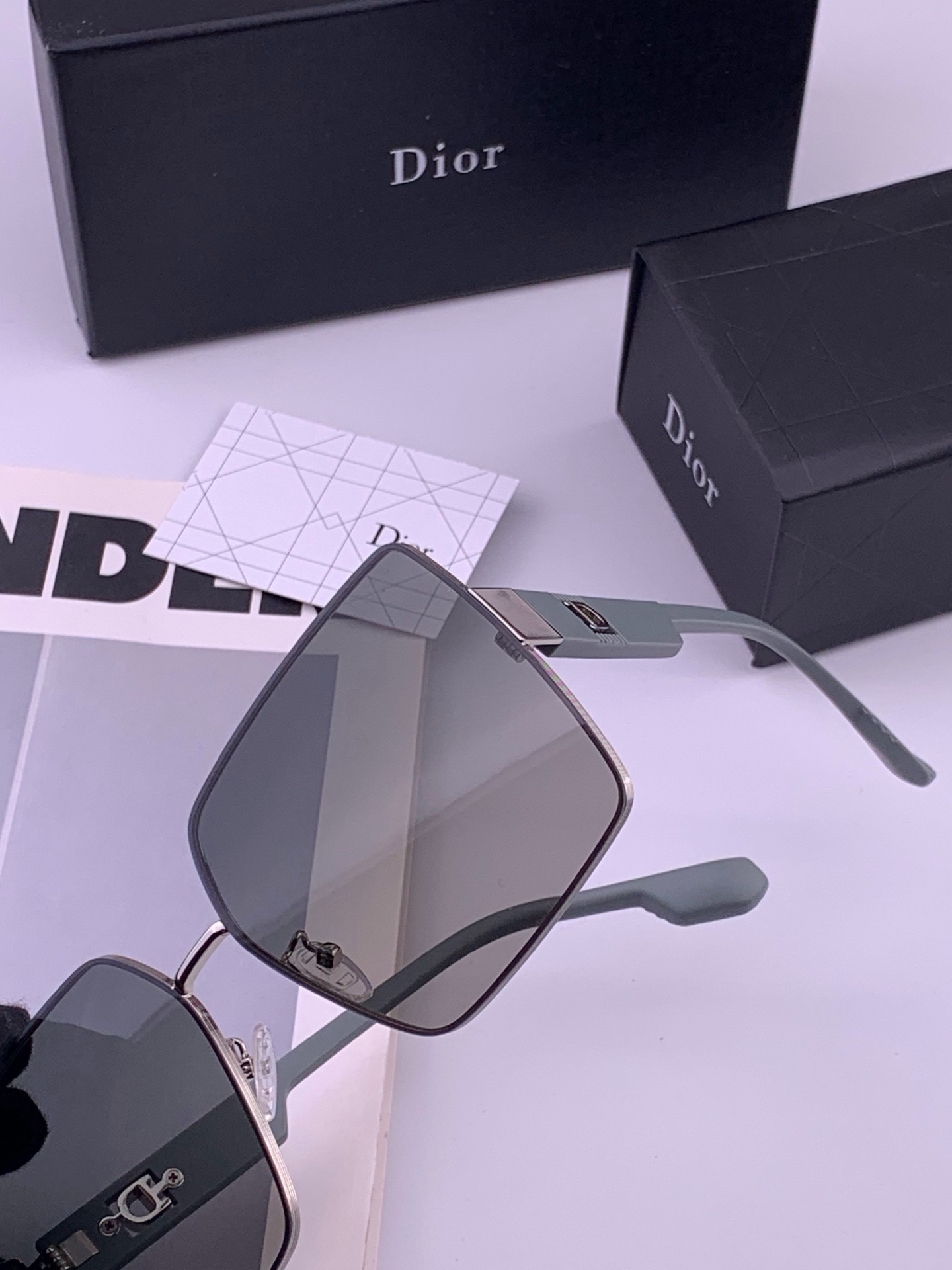 🆕  🔺 【DIOR-迪奥】开春新款 潮流爆款 时尚方框尼龙太阳镜 高品质 佩戴舒适 网红潮款墨镜 女士高清尼龙太阳镜🕶