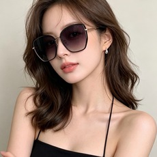 🆕 【尼龙偏光系列】GUCCI太阳镜墨圆框设计,不挑脸型,无论搭配大衣还是连衣裙都非常显气质偏光镜片预防紫外线 型号: 🆕 【尼龙偏光系列】GUCCI太阳镜墨圆框设计,不挑脸型,无论搭配大衣还是连衣裙都非常显气质偏光镜片预防紫外线 型号:
