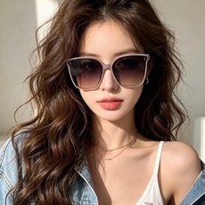 🆕 GUCCI 新款尼龙偏光太眼镜,情侣款时尚方框太阳镜佩戴舒适网红潮流款墨镜,大气女人范儿,大脸小脸都好看 !型 🆕 GUCCI 新款尼龙偏光太眼镜,情侣款时尚方框太阳镜佩戴舒适网红潮流款墨镜,大气女人范儿,大脸小脸都好看 !型