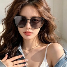 🆕 DIOR 新款太阳镜 中性款男女都可佩戴 镜架的材质是选用经典的优质板材 高品质 修脸神器时尚太阳镜 型号: 🆕 DIOR 新款太阳镜 中性款男女都可佩戴 镜架的材质是选用经典的优质板材 高品质 修脸神器时尚太阳镜 型号: