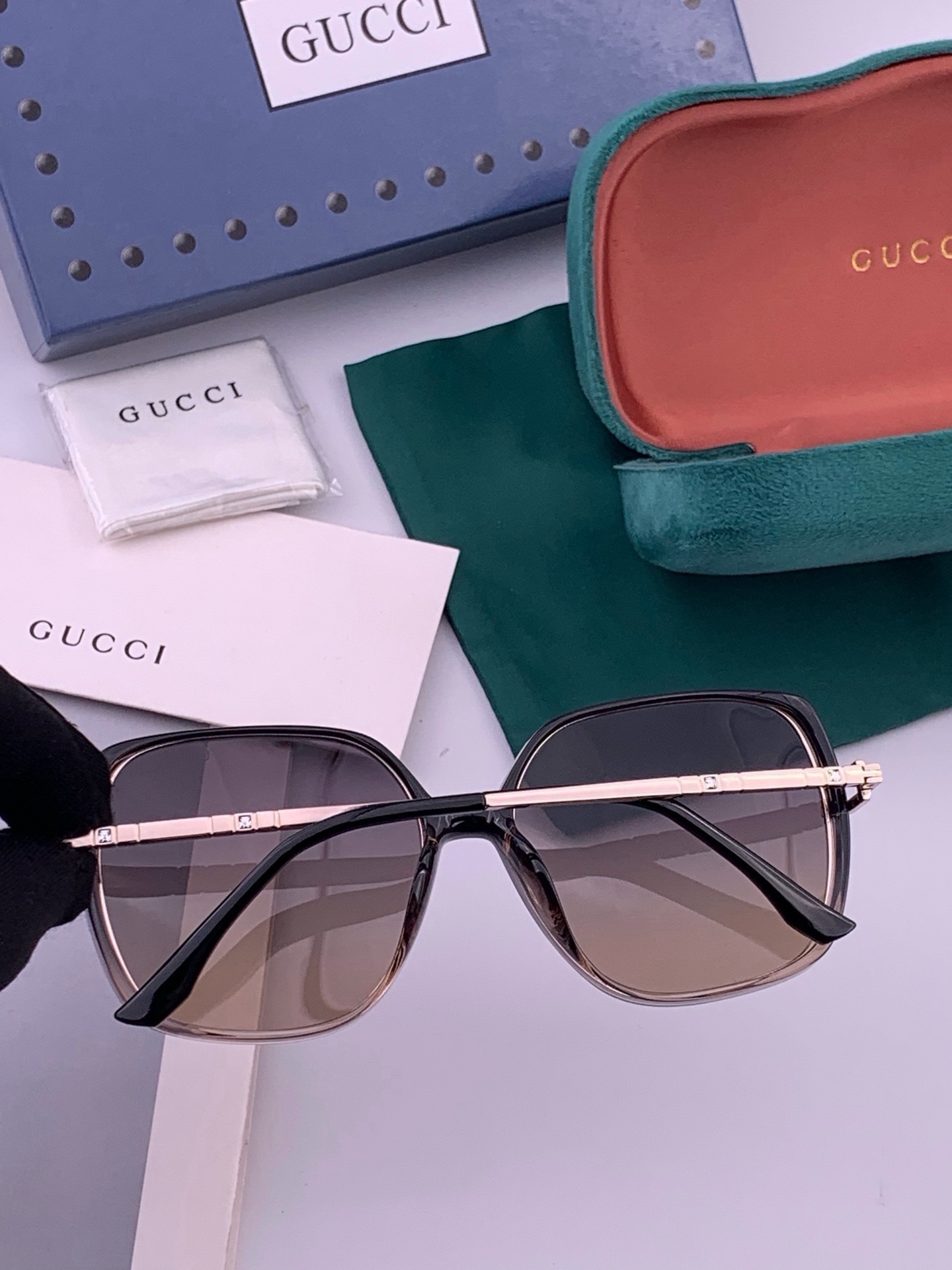 🆕  🔺 【GUCCI-偏光太阳镜】开春新款 潮流爆款 时尚圆框偏光太阳镜 高品质 佩戴舒适 网红潮款墨镜 女士高清偏光