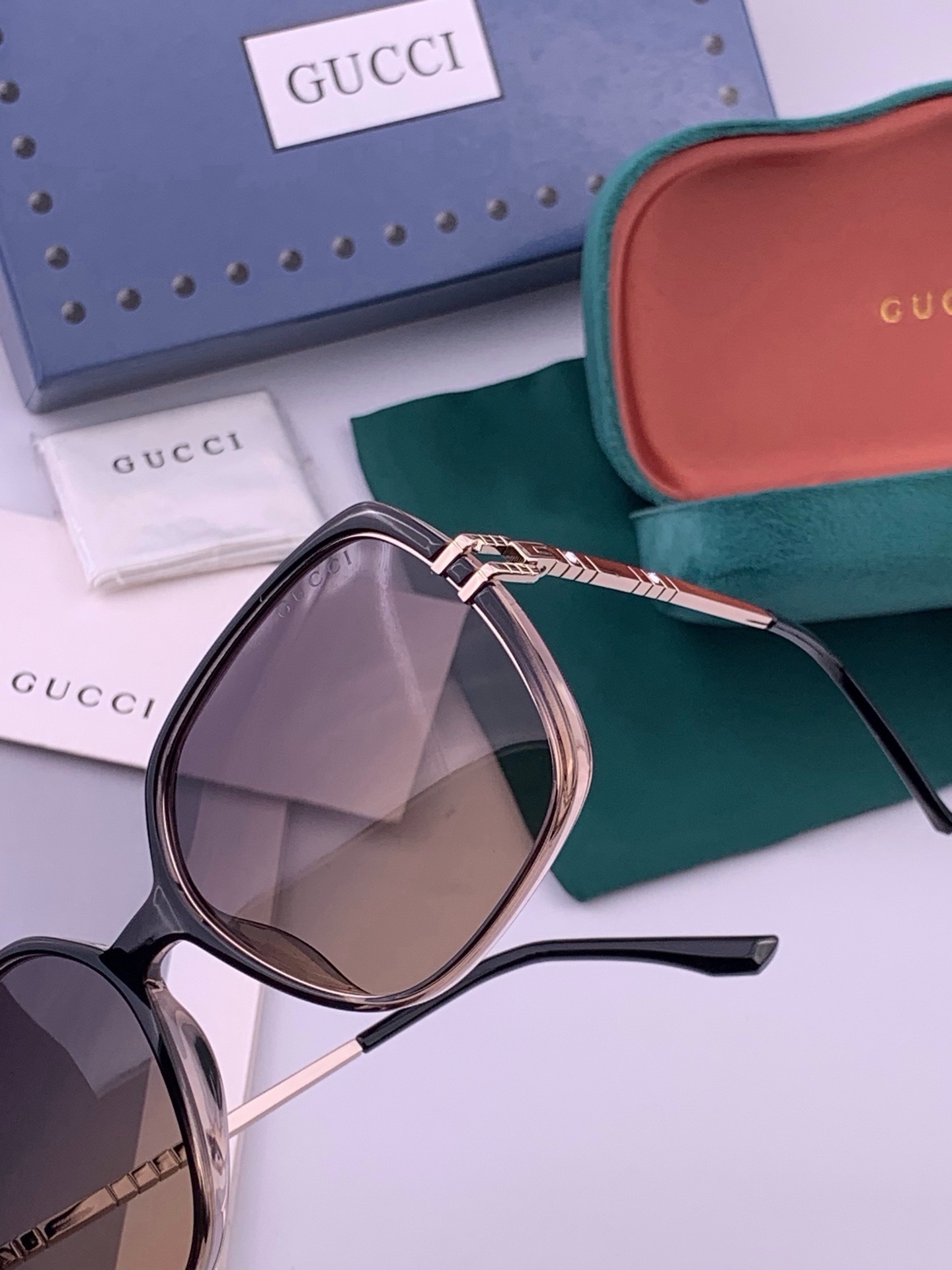🆕  🔺 【GUCCI-偏光太阳镜】开春新款 潮流爆款 时尚圆框偏光太阳镜 高品质 佩戴舒适 网红潮款墨镜 女士高清偏光