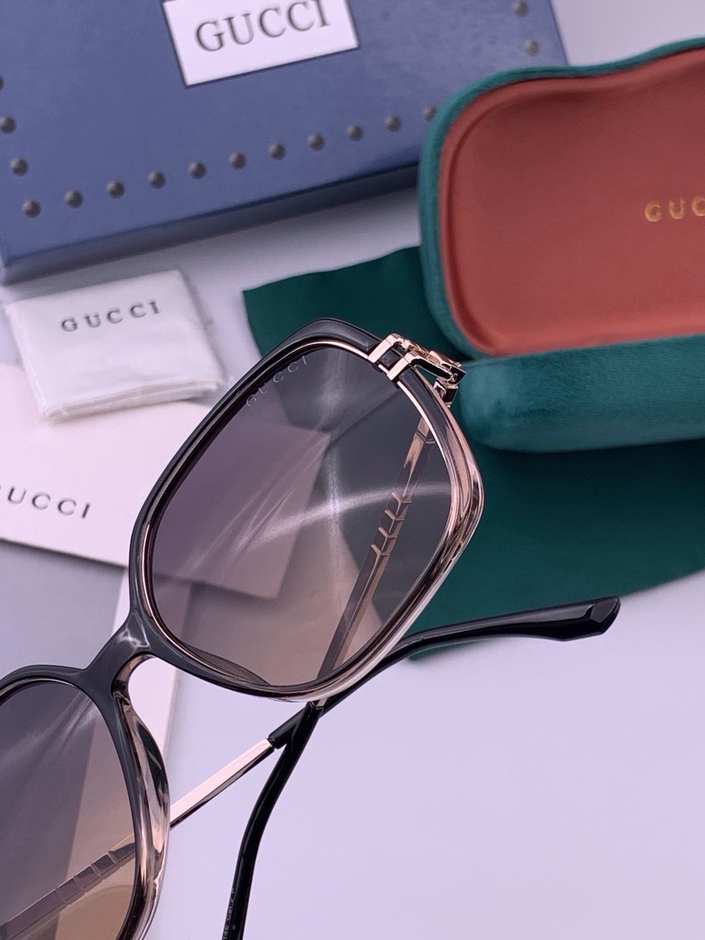 🆕  🔺 【GUCCI-偏光太阳镜】开春新款 潮流爆款 时尚圆框偏光太阳镜 高品质 佩戴舒适 网红潮款墨镜 女士高清偏光