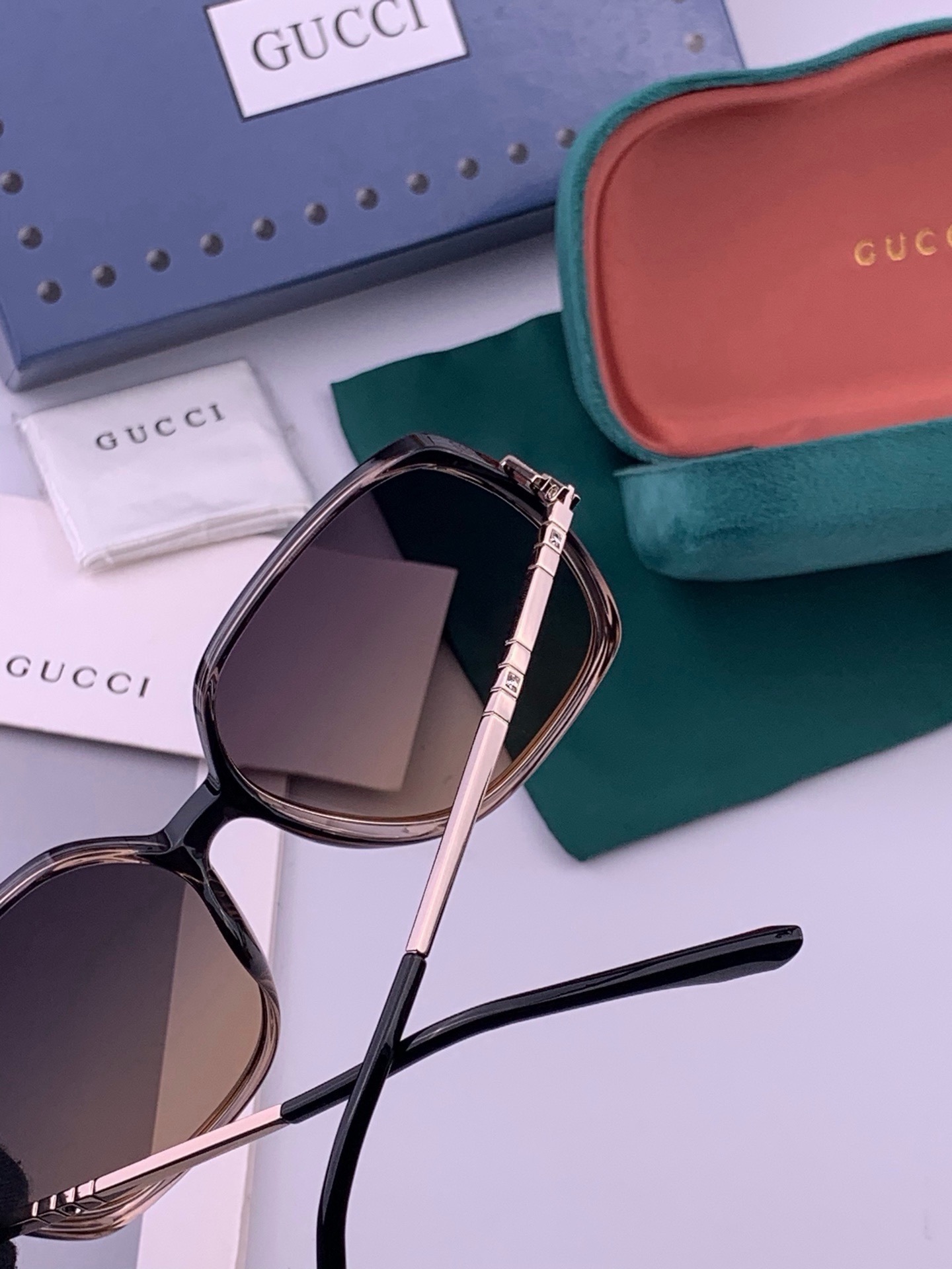 🆕  🔺 【GUCCI-偏光太阳镜】开春新款 潮流爆款 时尚圆框偏光太阳镜 高品质 佩戴舒适 网红潮款墨镜 女士高清偏光