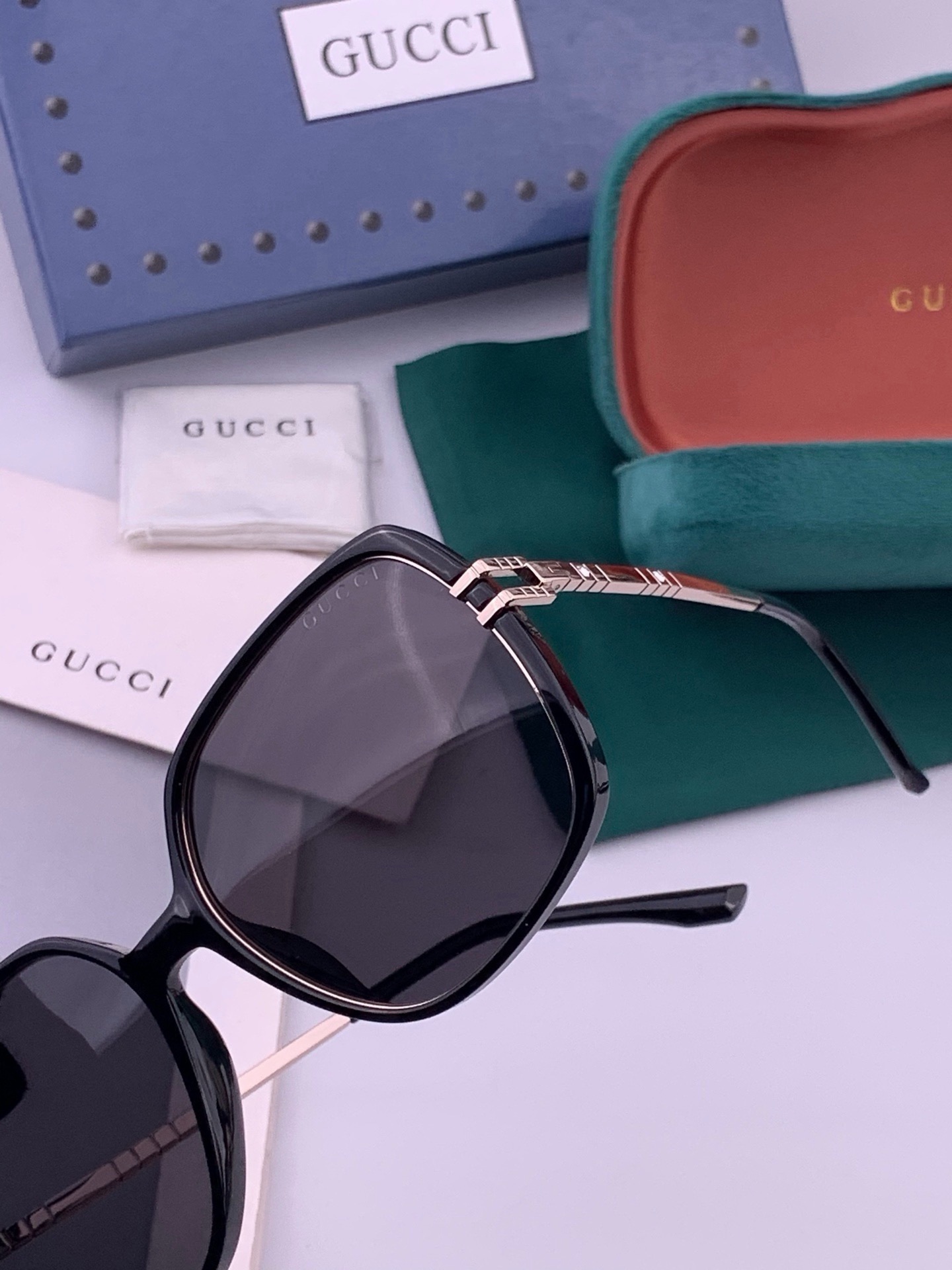 🆕  🔺 【GUCCI-偏光太阳镜】开春新款 潮流爆款 时尚圆框偏光太阳镜 高品质 佩戴舒适 网红潮款墨镜 女士高清偏光