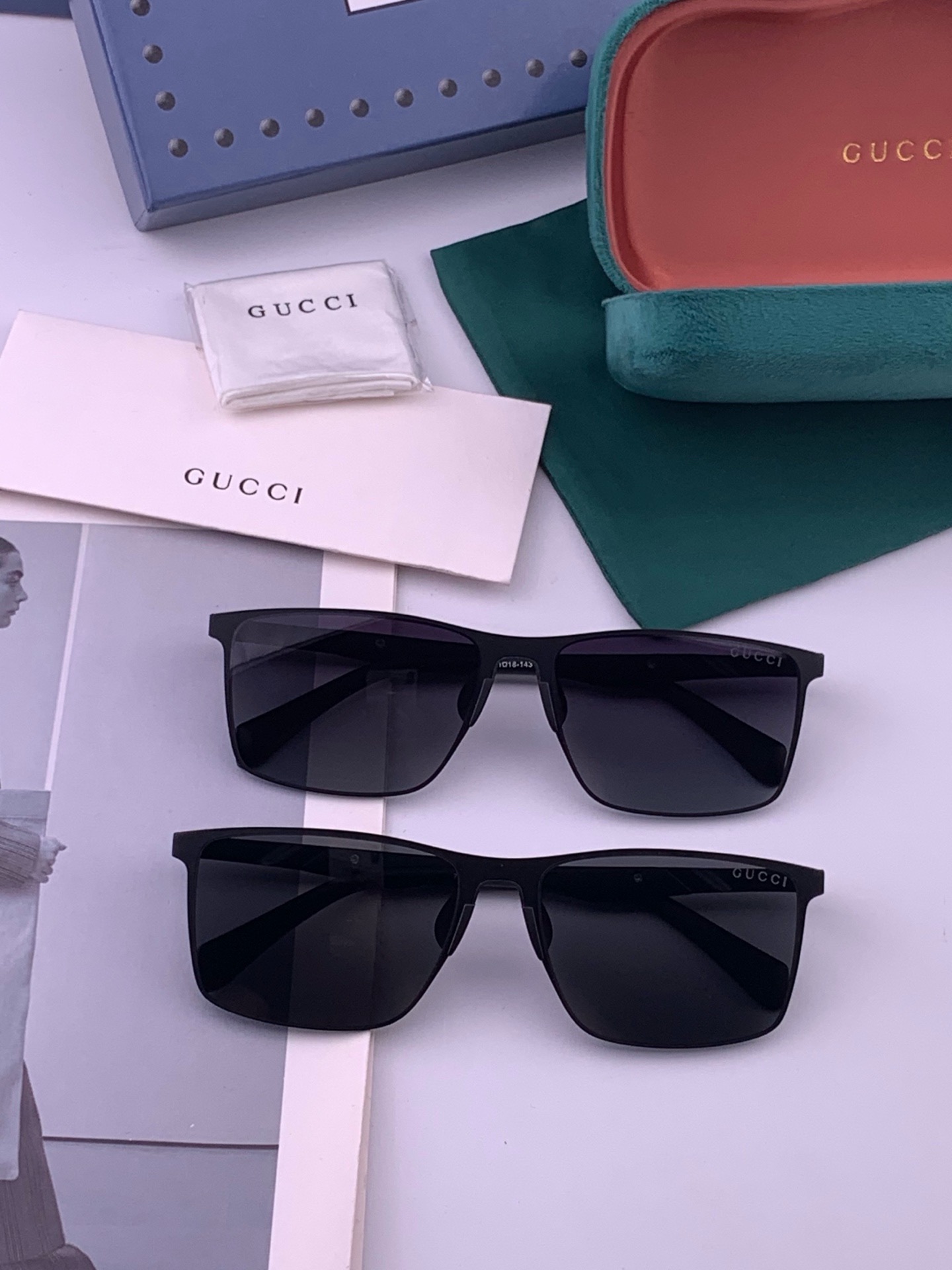 🆕        GUCCI 男款炫彩飞行员偏光太阳镜 ❤️材质：高清尼龙加厚卡槽高清偏光镜片 🌹无边框镜架💕颜👍型号：