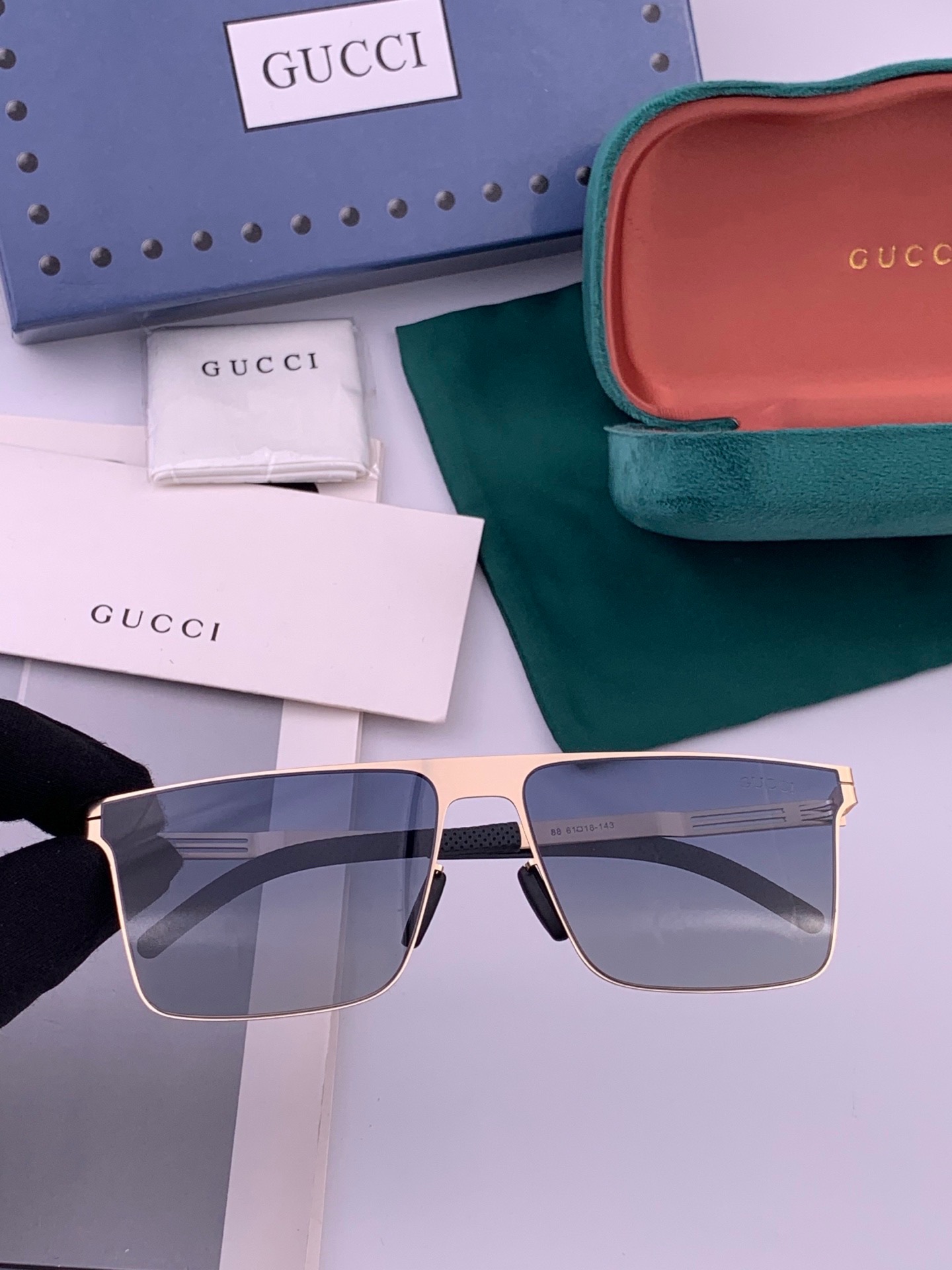 🆕 ♦️ GUCCI 新款男女情侣款太阳镜多边形墨镜i🆕 P电镀永不褪色 超轻超有弹性整幅眼镜无螺丝重要的是压不坏 高清