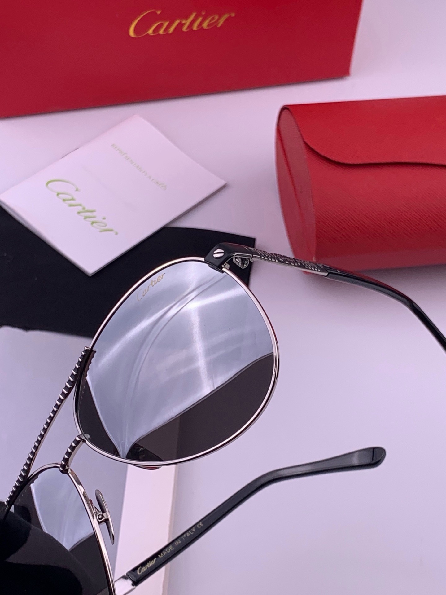 🆕  【Cartier  卡地亚】 👑男女款偏光墨镜  双色烤漆工艺  进口宝丽来偏光镜片   顶级做工彰显非凡品味 高