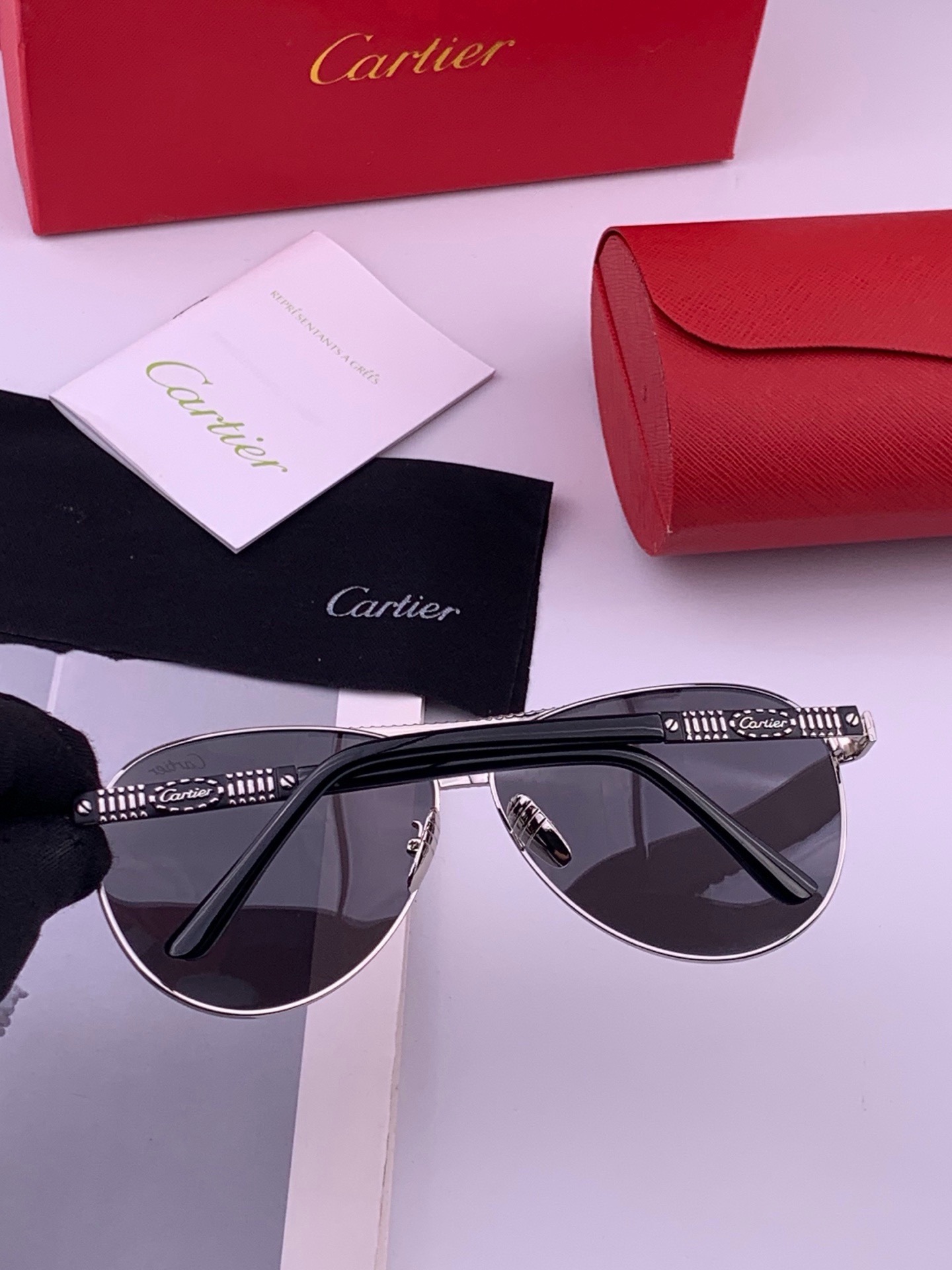 🆕  【Cartier  卡地亚】 👑男女款偏光墨镜  双色烤漆工艺  进口宝丽来偏光镜片   顶级做工彰显非凡品味 高