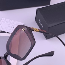 🆕 🔺 【DIOR-迪奥】 开春新款 潮流爆款 时尚方框偏光太阳镜 高品质 佩戴舒适 网红潮款墨镜 女士高清偏光太阳镜 🆕 🔺 【DIOR-迪奥】 开春新款 潮流爆款 时尚方框偏光太阳镜 高品质 佩戴舒适 网红潮款墨镜 女士高清偏光太阳镜
