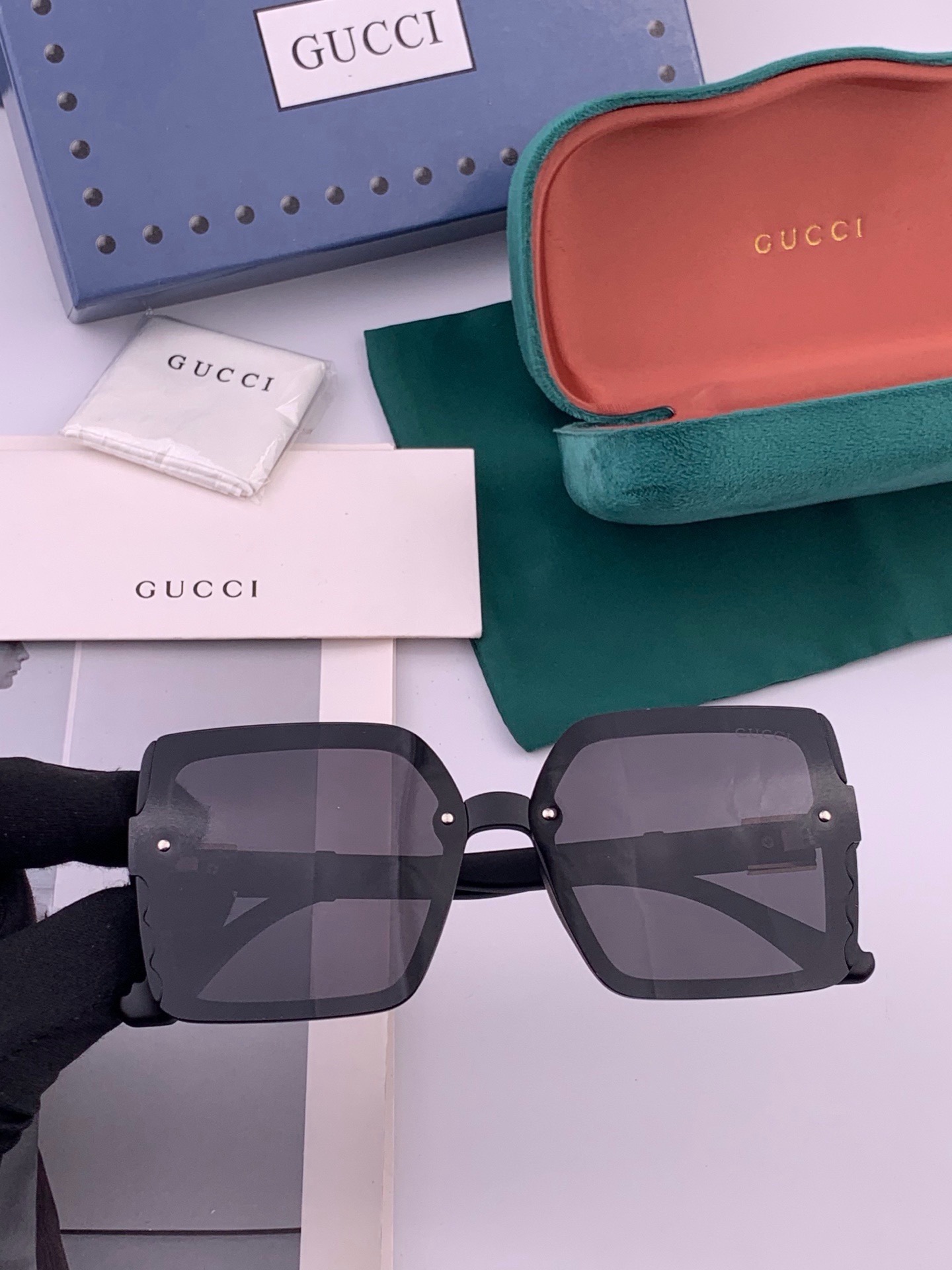 🆕  新款！新款出货！ 女士高清加厚偏光太阳镜🕶️ 🎉💍新款GUCCI偏光太阳镜[得意]开车驾驶镜时尚墨镜💐💐🌸世界顶级