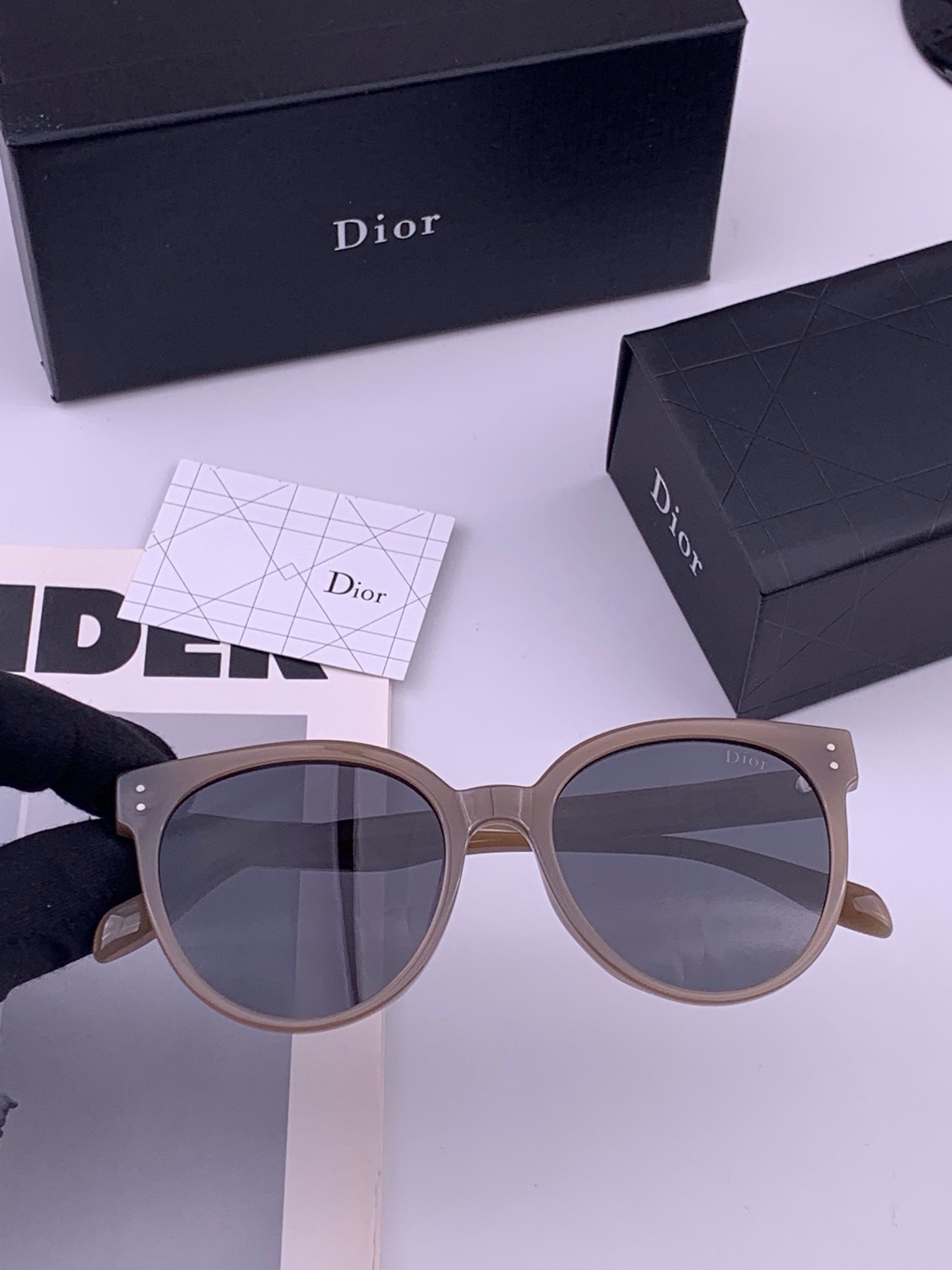 🆕  🔺 【DIOR-迪奥】开春新款 潮流爆款 时尚方框偏光太阳镜 高品质 佩戴舒适 网红潮款墨镜 女士高清偏光太阳镜🕶