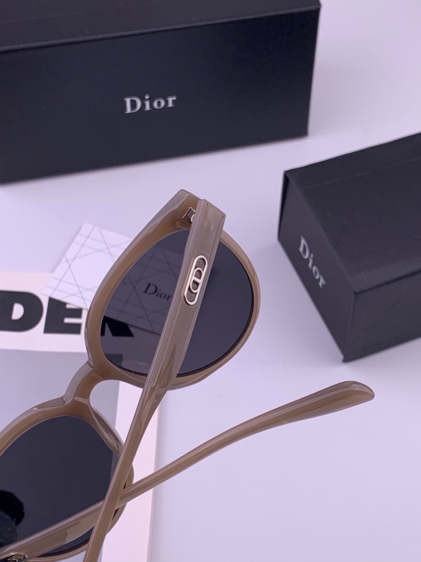 🆕  🔺 【DIOR-迪奥】开春新款 潮流爆款 时尚方框偏光太阳镜 高品质 佩戴舒适 网红潮款墨镜 女士高清偏光太阳镜🕶