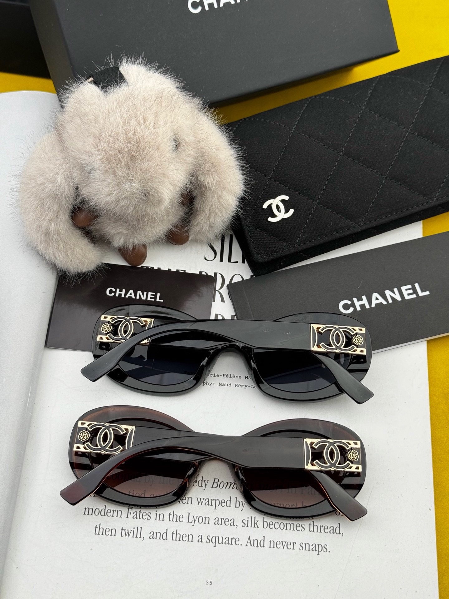 🆕    新品CHANEL 香奈儿太阳镜以独特魅力和前卫风格诠释春夏最新眼镜，质感超好佩带舒适 型号：CH95803