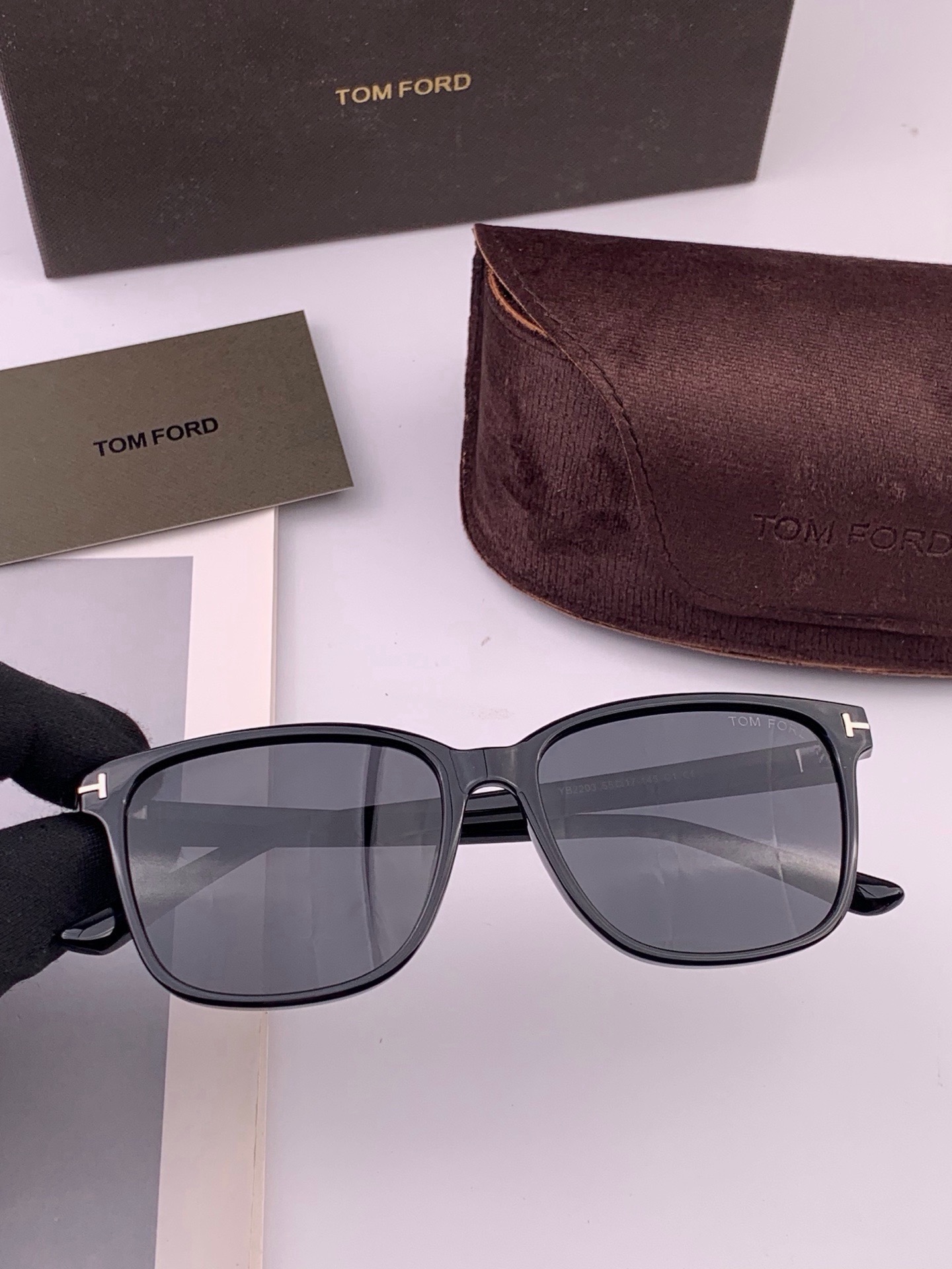 🆕 【TOMFORD】汤姆福特 爆款来袭！经典火爆作品 重磅出击 ！超经典偏光眼镜，时刻展现时尚大牌风范！我心动，💓我选