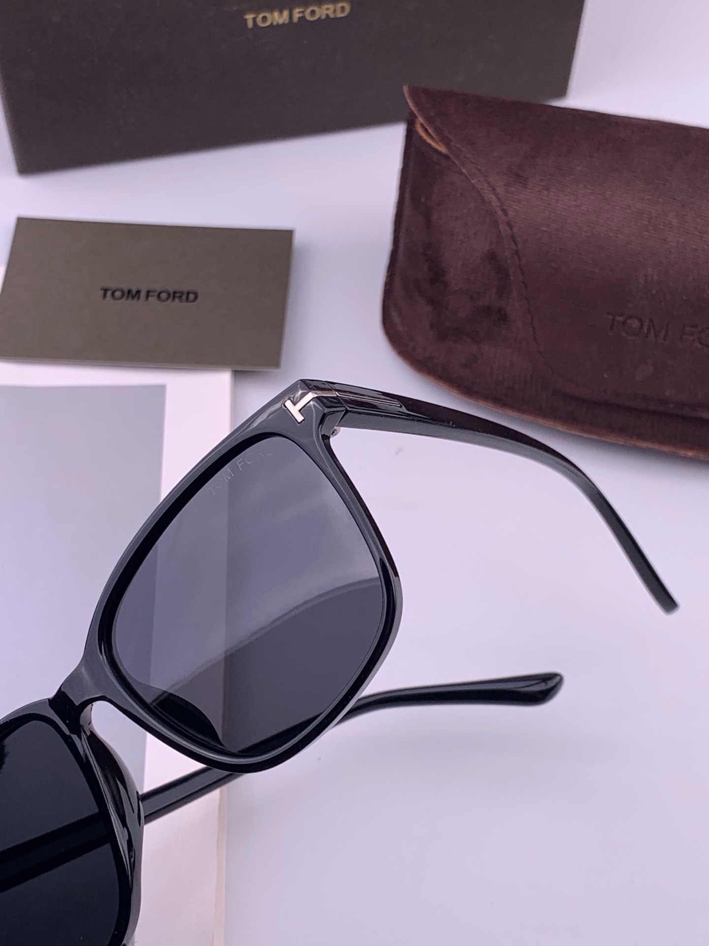 🆕 【TOMFORD】汤姆福特 爆款来袭！经典火爆作品 重磅出击 ！超经典偏光眼镜，时刻展现时尚大牌风范！我心动，💓我选