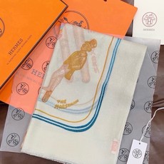 🆕 会发光发亮的围巾 新款🆕🏇🏇买了都说好看‼️推荐💕顶级工艺超值‼️爱马仕专柜爆款🎁💟立体呈现图案纹路实物档次极高 🆕 会发光发亮的围巾 新款🆕🏇🏇买了都说好看‼️推荐💕顶级工艺超值‼️爱马仕专柜爆款🎁💟立体呈现图案纹路实物档次极高
