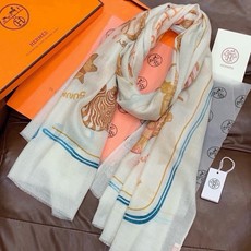 🆕 会发光发亮的围巾 新款🆕🏇🏇买了都说好看‼️推荐💕顶级工艺超值‼️爱马仕专柜爆款🎁💟立体呈现图案纹路实物档次极高 🆕 会发光发亮的围巾 新款🆕🏇🏇买了都说好看‼️推荐💕顶级工艺超值‼️爱马仕专柜爆款🎁💟立体呈现图案纹路实物档次极高
