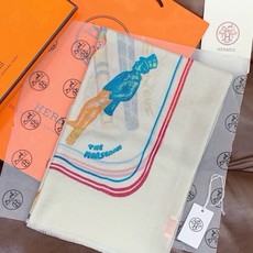 🆕 会发光发亮的围巾 新款🆕🏇🏇买了都说好看‼️推荐💕顶级工艺超值‼️爱马仕专柜爆款🎁💟立体呈现图案纹路实物档次极高 🆕 会发光发亮的围巾 新款🆕🏇🏇买了都说好看‼️推荐💕顶级工艺超值‼️爱马仕专柜爆款🎁💟立体呈现图案纹路实物档次极高