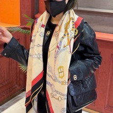 🆕 羊绒新款🆕👏👏买了都说好看‼️推荐💕爱马仕双面同色羊绒方巾【跃动的马儿双面同色140】,顶级工艺超值‼️爱马仕专柜 🆕 羊绒新款🆕👏👏买了都说好看‼️推荐💕爱马仕双面同色羊绒方巾【跃动的马儿双面同色140】,顶级工艺超值‼️爱马仕专柜