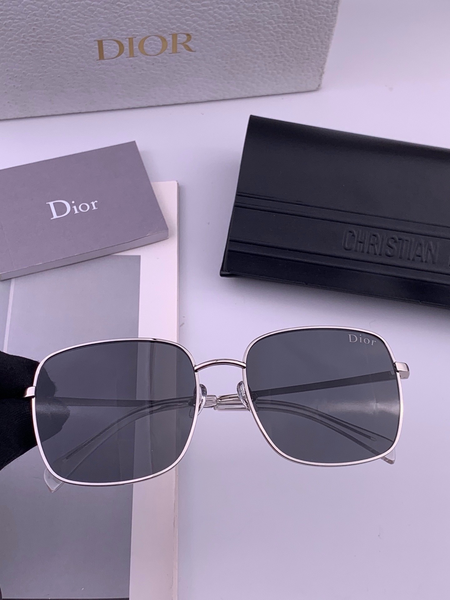 🆕   DIOR🌋☔️时尚方框太阳镜顶级奢侈品[强] 高品质[胜利][亲亲]🍦🍨 [得意] 气质非凡😄 🍫🍪女士开车墨镜