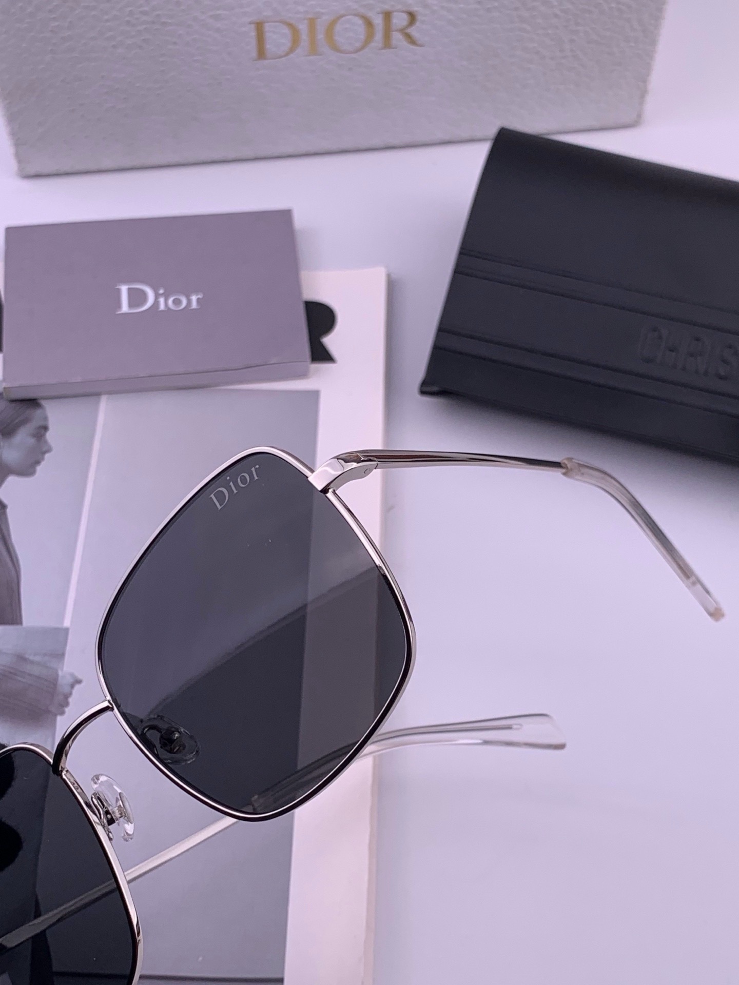 🆕   DIOR🌋☔️时尚方框太阳镜顶级奢侈品[强] 高品质[胜利][亲亲]🍦🍨 [得意] 气质非凡😄 🍫🍪女士开车墨镜