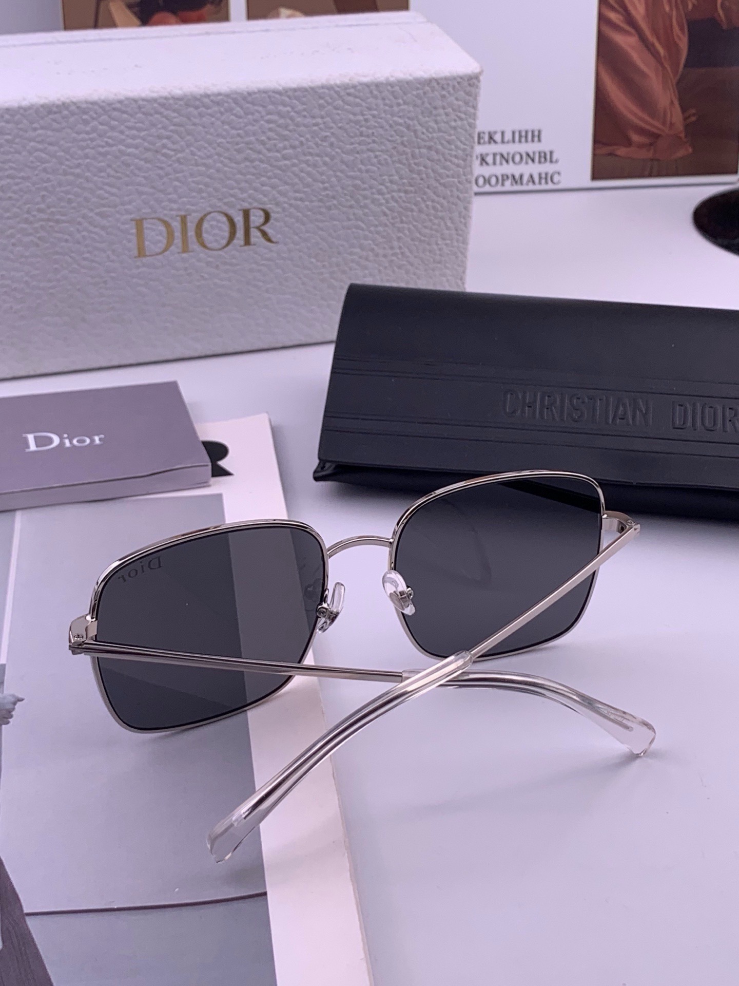🆕   DIOR🌋☔️时尚方框太阳镜顶级奢侈品[强] 高品质[胜利][亲亲]🍦🍨 [得意] 气质非凡😄 🍫🍪女士开车墨镜