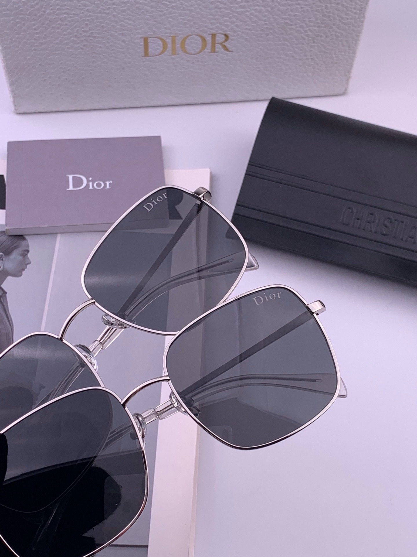 🆕   DIOR🌋☔️时尚方框太阳镜顶级奢侈品[强] 高品质[胜利][亲亲]🍦🍨 [得意] 气质非凡😄 🍫🍪女士开车墨镜