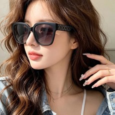 🆕 🔺 【DIOR-迪奥】开春新款 潮流爆款 时尚方框太阳镜 高品质 佩戴舒适 网红潮款墨镜 型号:D8304 🆕 🔺 【DIOR-迪奥】开春新款 潮流爆款 时尚方框太阳镜 高品质 佩戴舒适 网红潮款墨镜 型号:D8304