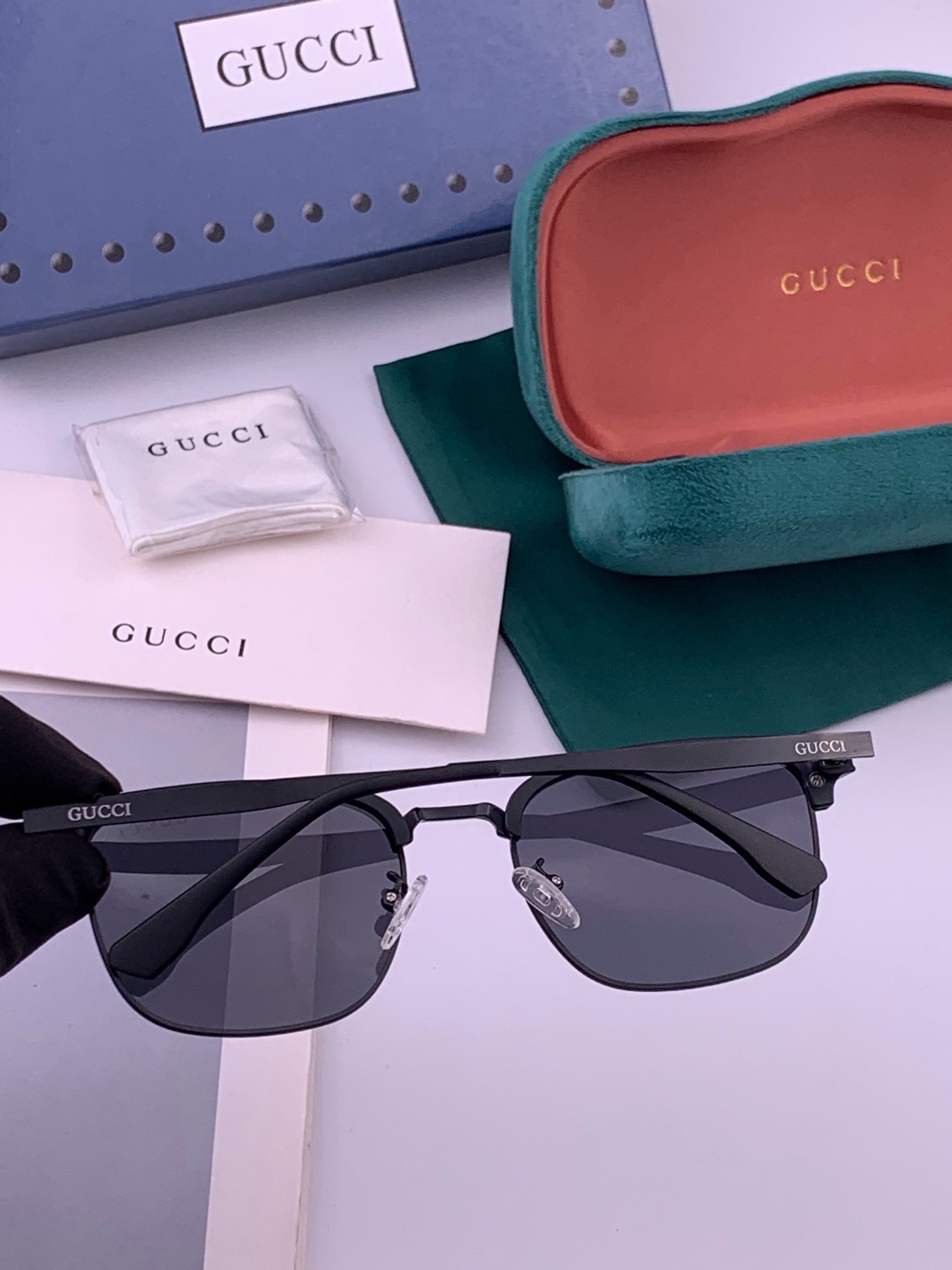 🆕  🔺 【GUCCI-偏光太阳镜】开春新款 潮流爆款 时尚方框偏光太阳镜 高品质 佩戴舒适 网红潮款墨镜 女士高清偏光