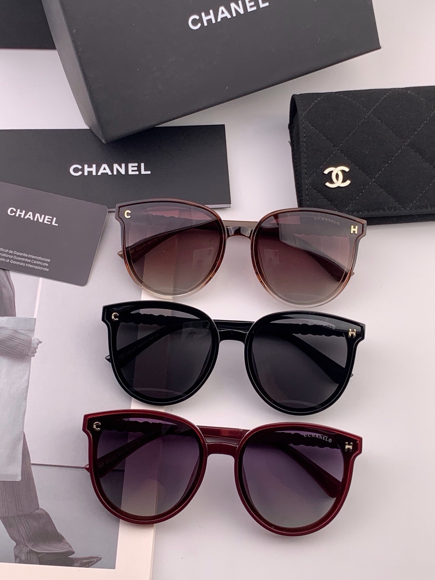 🆕 🔺CHANEL🔻官方早春新款，众多明星同款[色]香奈儿‼️‼️新款珍珠大框偏光墨镜 ，🌈🌈宝丽来超清偏光太阳镜🔝🔝型