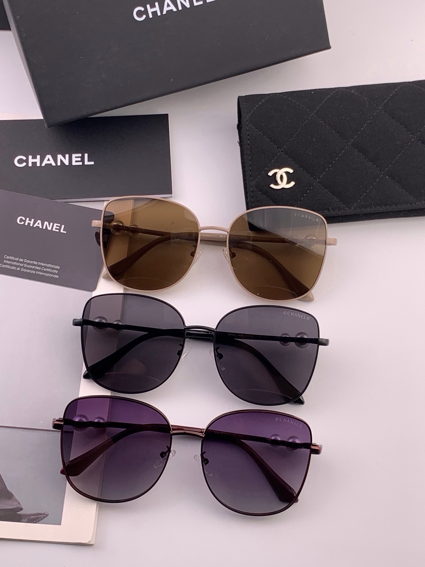 🆕 🔺CHANEL🔻官方早春新款，众多明星同款[色]香奈儿‼️‼️新款珍珠大框偏光墨镜 ，🌈🌈宝丽来超清偏光太阳镜🔝🔝型