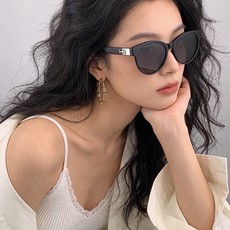 🆕 【CHANEL】香奈儿 新款潮流爆款 时尚圆框太阳镜 佩戴舒适 网红潮款墨镜 女士高清加厚偏光太阳镜🕶️ 🎉高 🆕 【CHANEL】香奈儿 新款潮流爆款 时尚圆框太阳镜 佩戴舒适 网红潮款墨镜 女士高清加厚偏光太阳镜🕶️ 🎉高