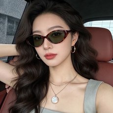 🆕 🔺 【GUCCI】开春新款 潮流爆款 时尚偏光太阳镜 高品质 佩戴舒适 网红潮款墨镜 女士高清尼龙偏光太阳镜🕶️ 🎉 🆕 🔺 【GUCCI】开春新款 潮流爆款 时尚偏光太阳镜 高品质 佩戴舒适 网红潮款墨镜 女士高清尼龙偏光太阳镜🕶️ 🎉