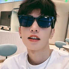🆕 🔺 【GUCCI】开春新款 潮流爆款 时尚方框偏光太阳镜 高品质 佩戴舒适 网红潮款墨镜 女士高清尼龙偏光太阳镜🕶️ 🆕 🔺 【GUCCI】开春新款 潮流爆款 时尚方框偏光太阳镜 高品质 佩戴舒适 网红潮款墨镜 女士高清尼龙偏光太阳镜🕶️