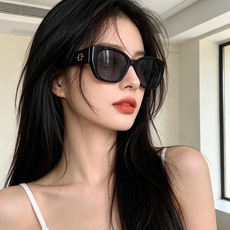 🆕 🔺 【GUCCI-偏光太阳镜】开春新款 潮流爆款 时尚方框偏光太阳镜 高品质 佩戴舒适 网红潮款墨镜 女士高清偏光 🆕 🔺 【GUCCI-偏光太阳镜】开春新款 潮流爆款 时尚方框偏光太阳镜 高品质 佩戴舒适 网红潮款墨镜 女士高清偏光