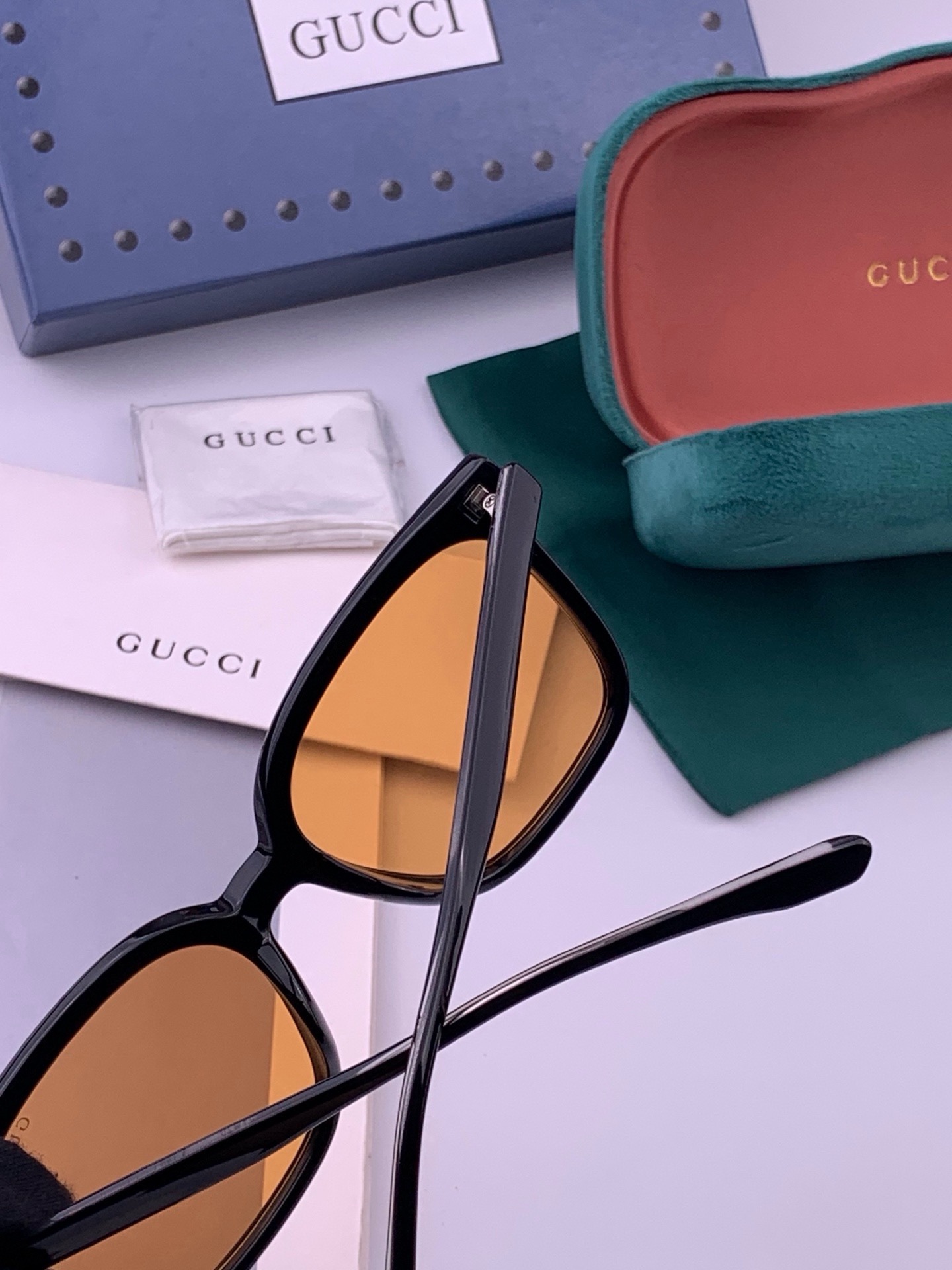 🆕  🔺GUCCI🔻古驰 GG方框太阳镜 完美品质 🎓独特设计  适合各种脸型 亮相时装周 超时尚百搭 实物精致  情侣