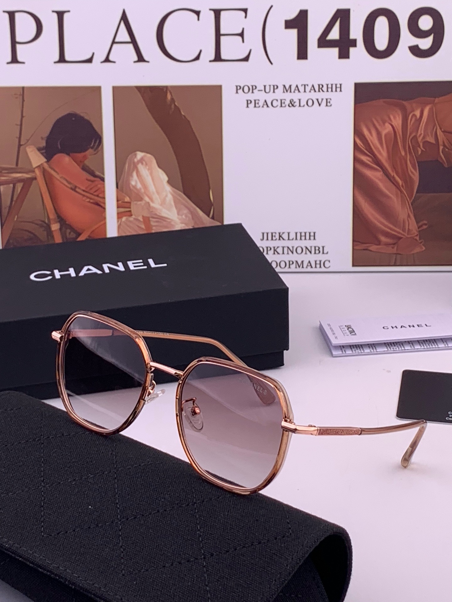 🆕    新品CHANEL 香奈儿太阳镜以独特魅力和前卫风格诠释春夏最新眼镜，质感超好佩带舒适 型号：CH9375
