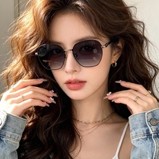 🆕 🔺 【芬迪】开春新款 潮流爆款 时尚方框偏光太阳镜 高品质 佩戴舒适 网红潮款墨镜 女士高清偏光太阳镜🕶️ 🎉高品 🆕 🔺 【芬迪】开春新款 潮流爆款 时尚方框偏光太阳镜 高品质 佩戴舒适 网红潮款墨镜 女士高清偏光太阳镜🕶️ 🎉高品