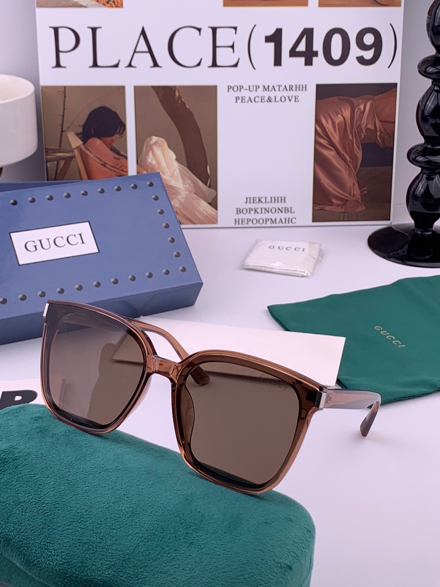 🆕   GUCCI  新款尼龙偏光太眼镜，情侣款时尚方框太阳镜佩戴舒适网红潮流款墨镜，大气女人范儿，大脸小脸都好看 ！型
