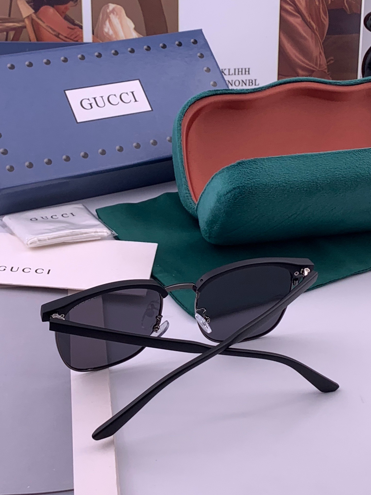 🆕 【GUCCI】新款GUCCI 时尚百搭大方框，别致半框设计 大气风格 全新清新配色，街拍气质护目太阳镜 ！型号：G3