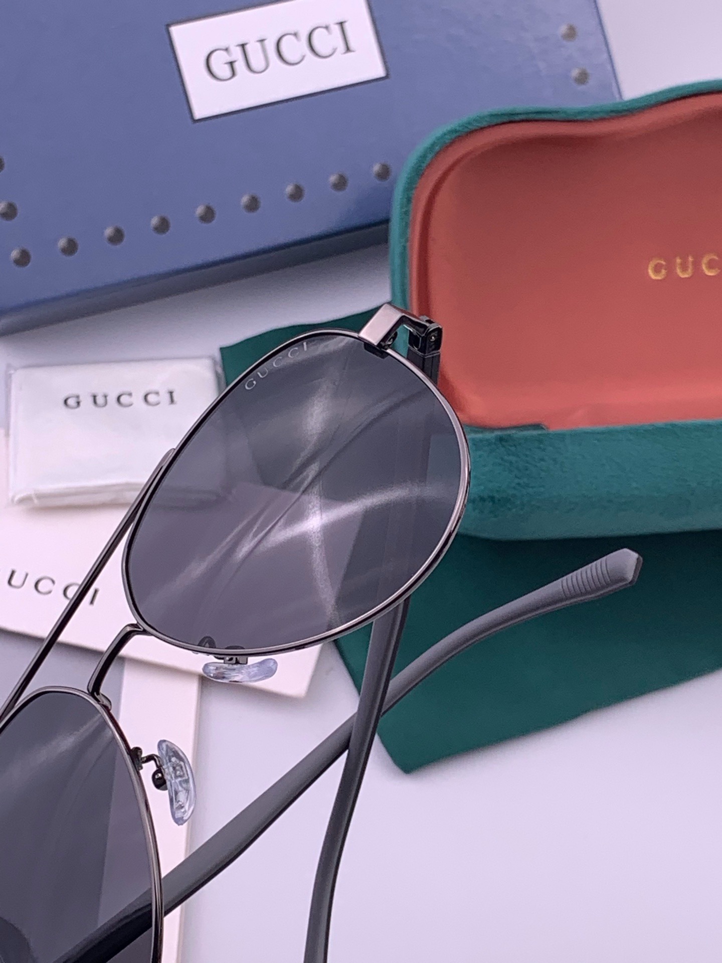 🆕   Gucci 🔥  高品质男女款墨镜   👍 进口宝丽来偏光镜片  🔥蛤蟆镜 开车钓鱼都可 🔥百搭显瘦墨镜韩版男士