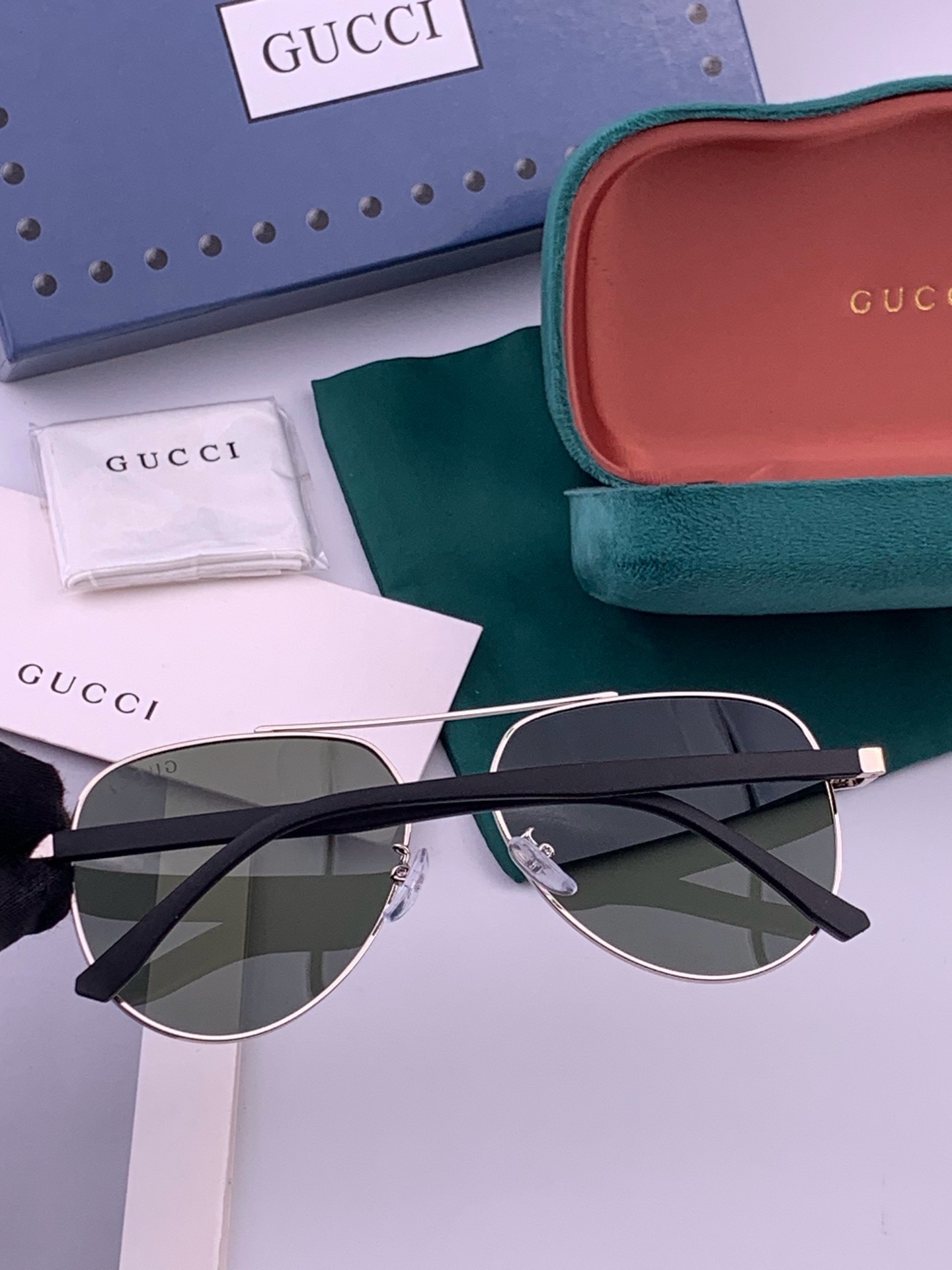 🆕   Gucci 🔥  高品质男女款墨镜   👍 进口宝丽来偏光镜片  🔥蛤蟆镜 开车钓鱼都可 🔥百搭显瘦墨镜韩版男士