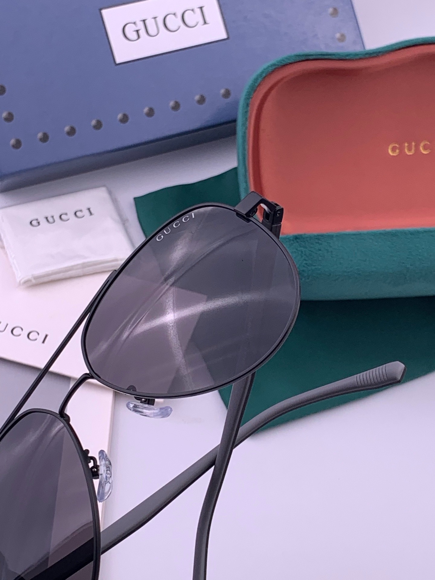 🆕   Gucci 🔥  高品质男女款墨镜   👍 进口宝丽来偏光镜片  🔥蛤蟆镜 开车钓鱼都可 🔥百搭显瘦墨镜韩版男士