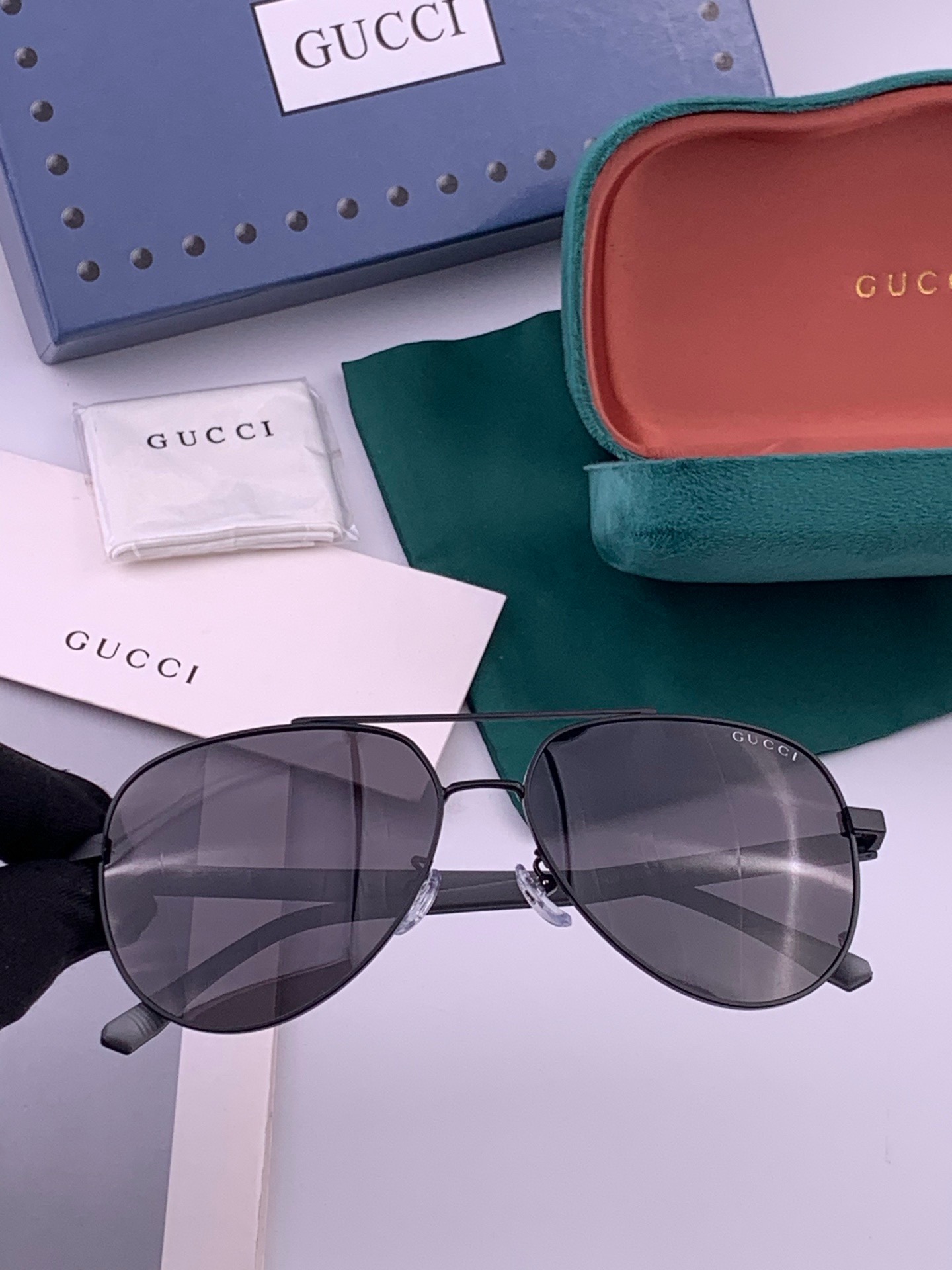 🆕   Gucci 🔥  高品质男女款墨镜   👍 进口宝丽来偏光镜片  🔥蛤蟆镜 开车钓鱼都可 🔥百搭显瘦墨镜韩版男士