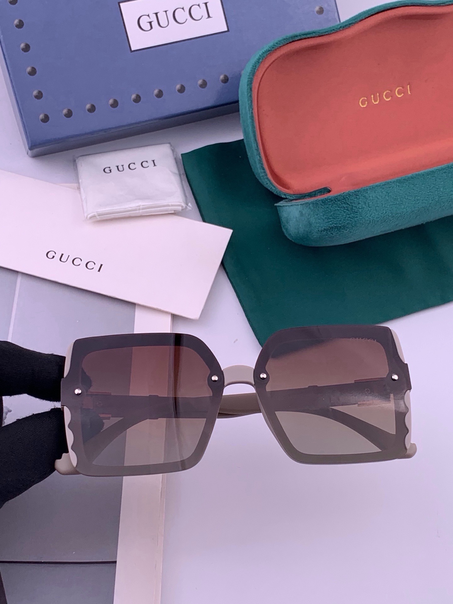 🆕  新款！新款出货！ 女士高清加厚偏光太阳镜🕶️ 🎉💍新款GUCCI偏光太阳镜[得意]开车驾驶镜时尚墨镜💐💐🌸世界顶级