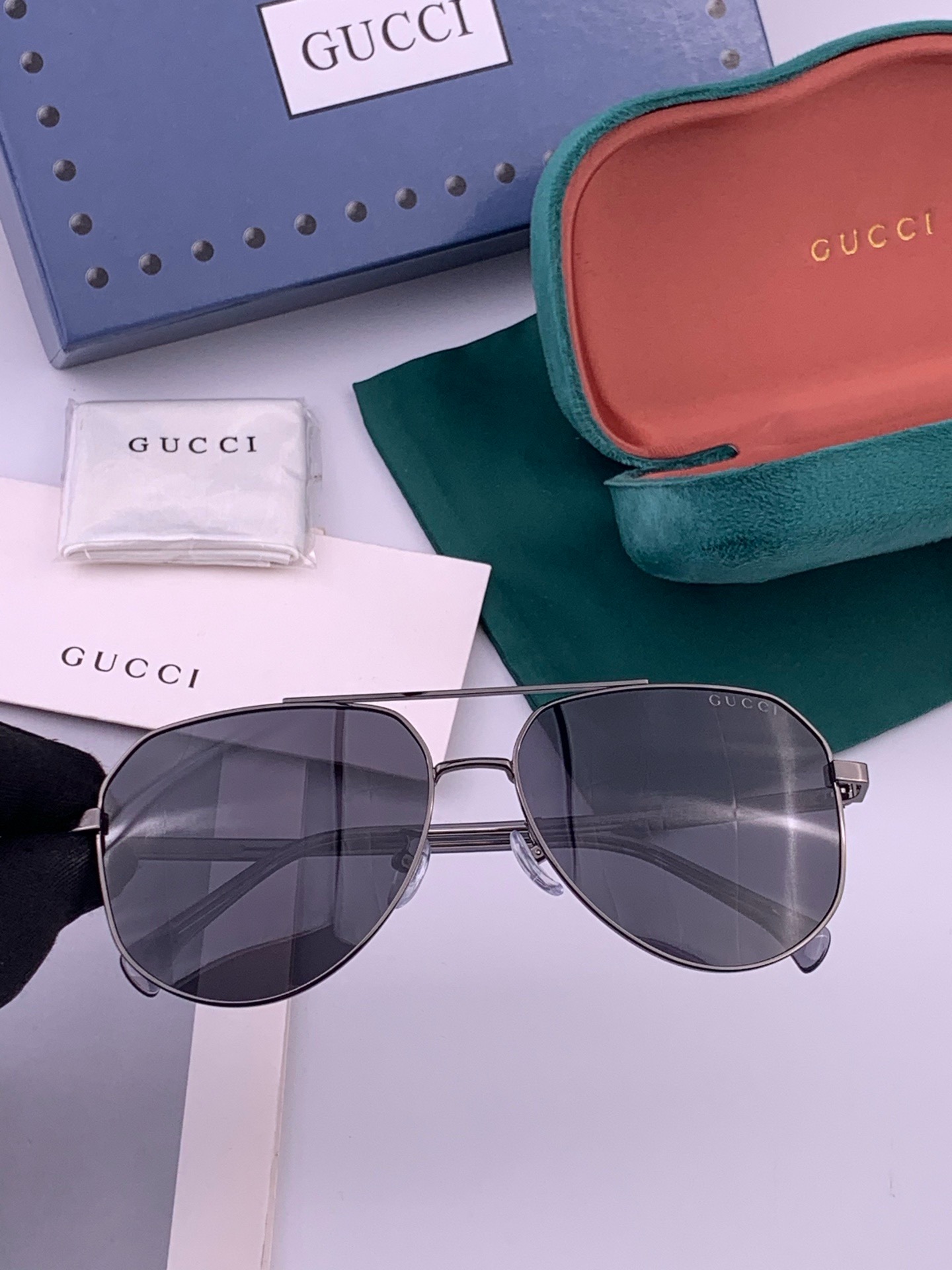 🆕   Gucci 🔥  高品质男女款墨镜   👍 进口宝丽来偏光镜片  🔥蛤蟆镜 开车钓鱼都可 🔥百搭显瘦墨镜韩版男士