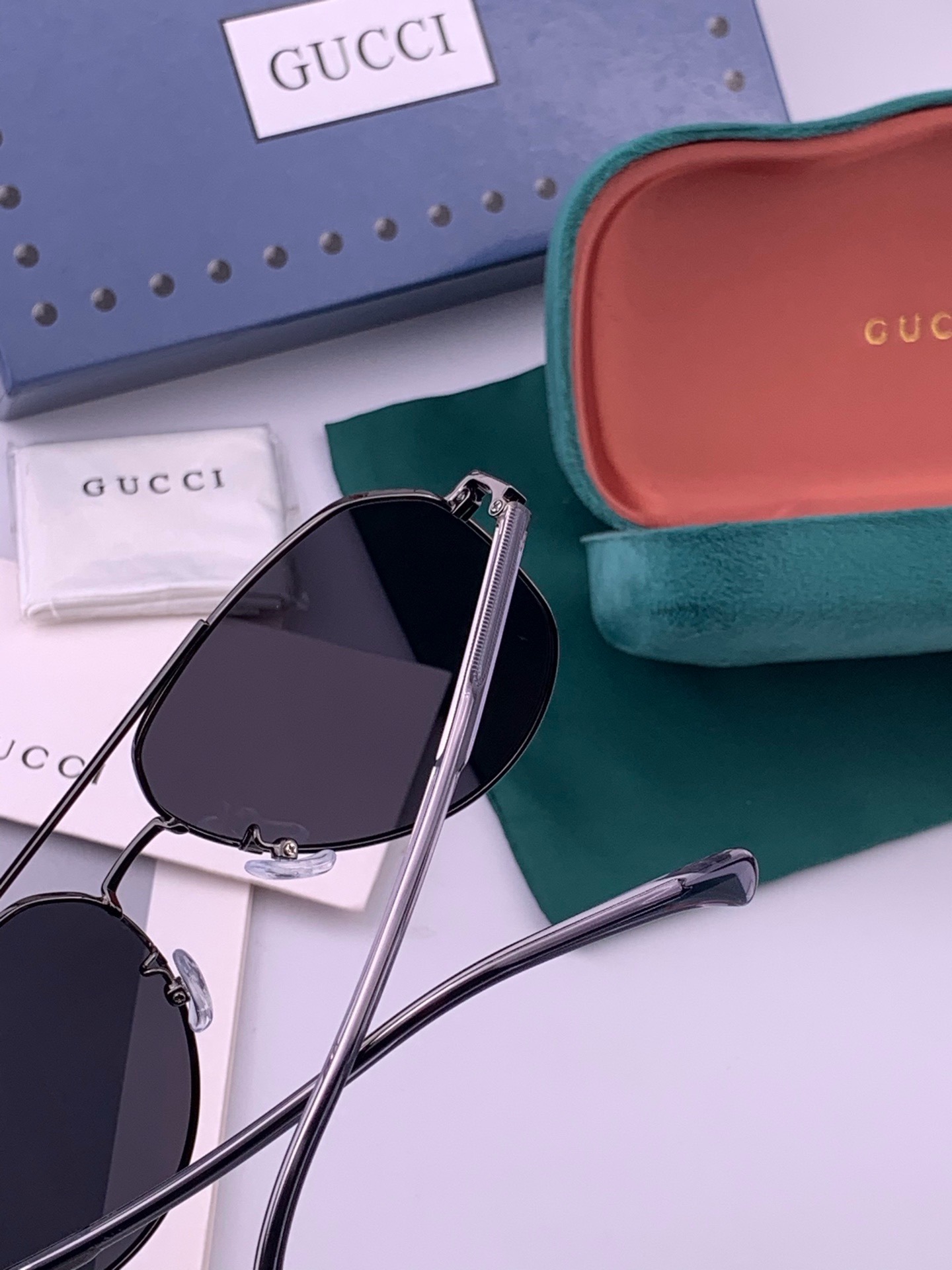 🆕   Gucci 🔥  高品质男女款墨镜   👍 进口宝丽来偏光镜片  🔥蛤蟆镜 开车钓鱼都可 🔥百搭显瘦墨镜韩版男士