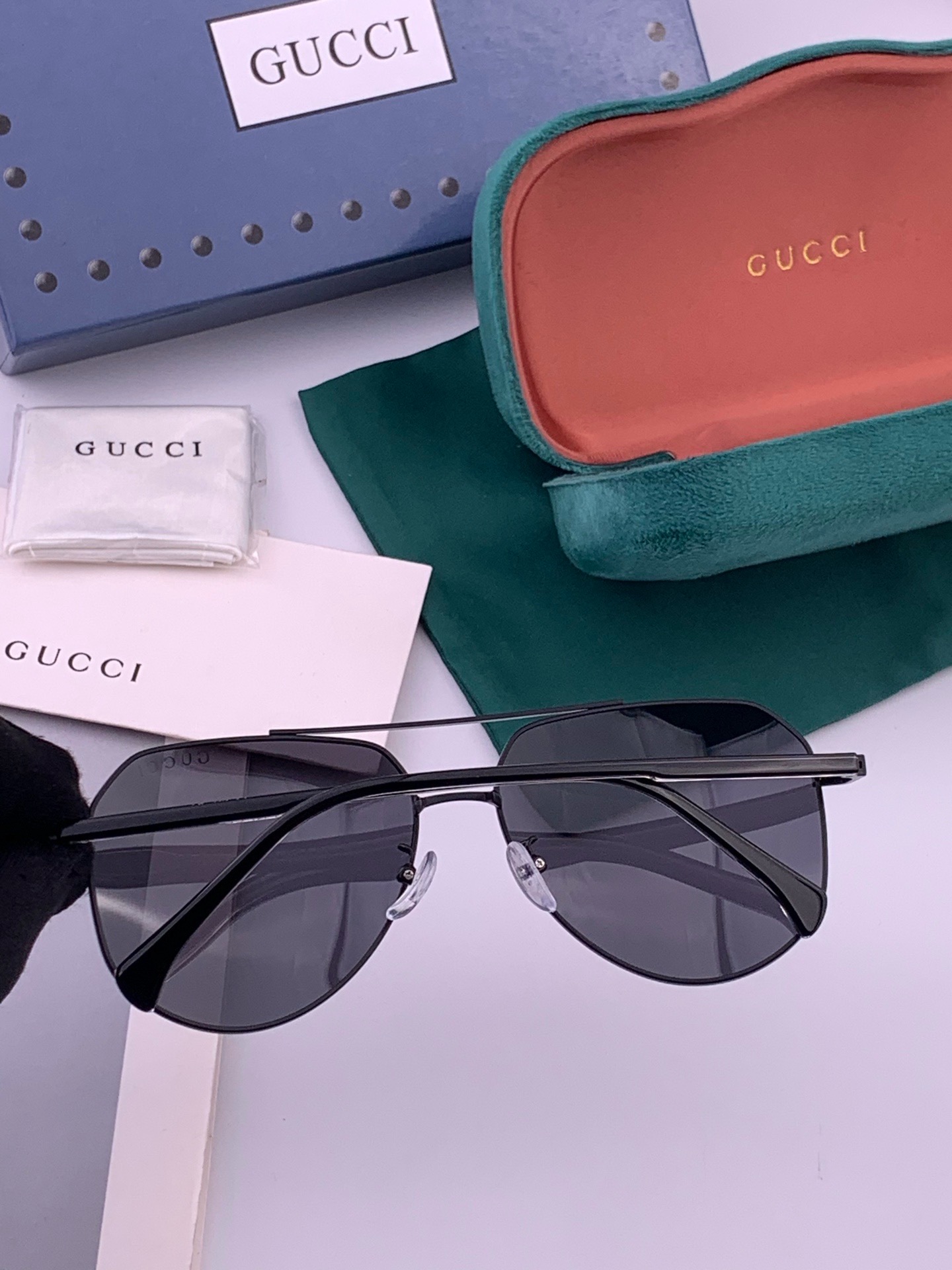 🆕   Gucci 🔥  高品质男女款墨镜   👍 进口宝丽来偏光镜片  🔥蛤蟆镜 开车钓鱼都可 🔥百搭显瘦墨镜韩版男士
