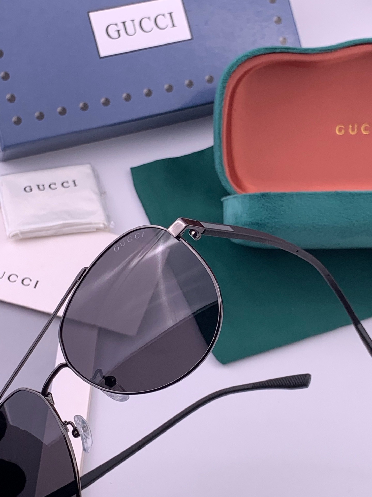 🆕   Gucci 🔥  高品质男女款墨镜   👍 进口宝丽来偏光镜片  🔥蛤蟆镜 开车钓鱼都可 🔥百搭显瘦墨镜韩版男士
